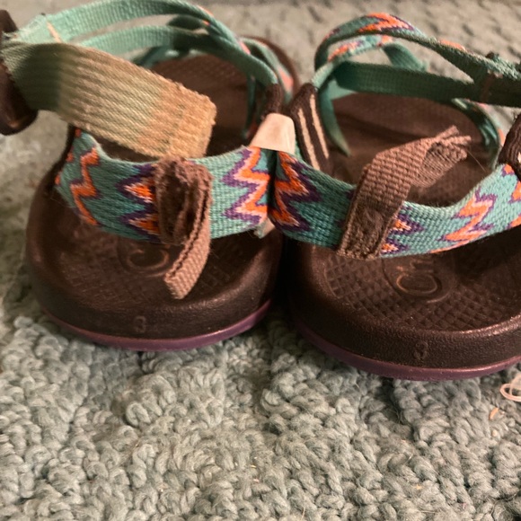 Girl’s Chaco sandals - Picture 3 of 3